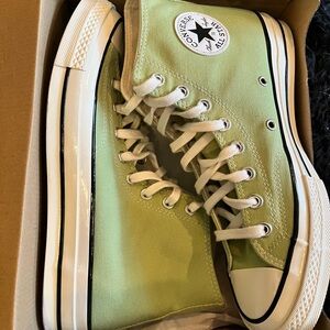 Converse Chuck 70 Light Green Canvas High-Tops Men’s 8, Women’s 10